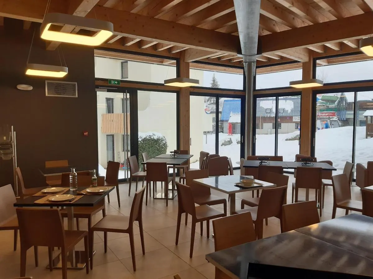 普拉波特尔 Vvf Les 7 Laux Massif De Belledonne酒店 假日公园