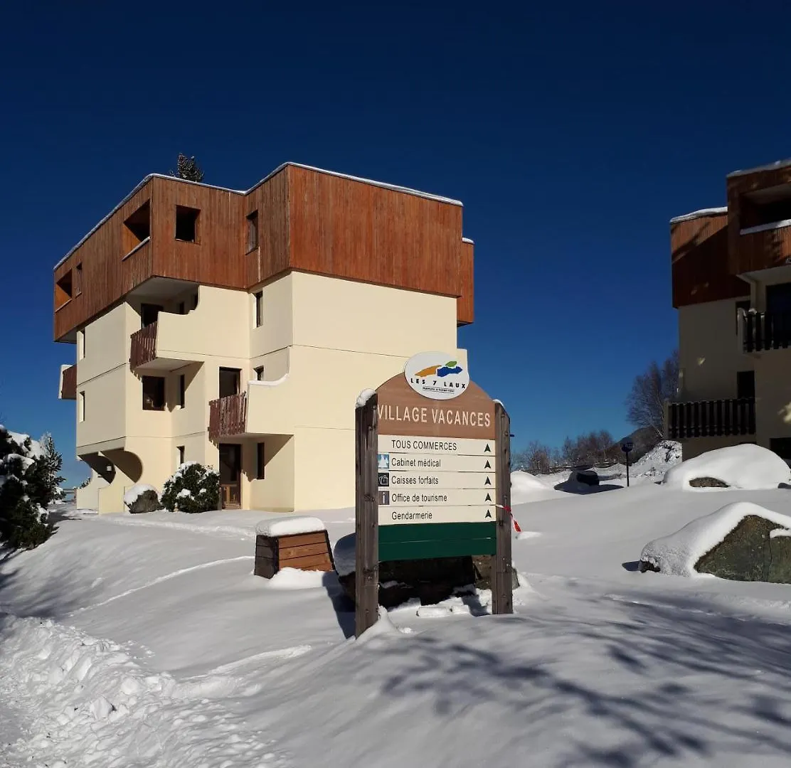 普拉波特尔 Vvf Les 7 Laux Massif De Belledonne酒店 假日公园